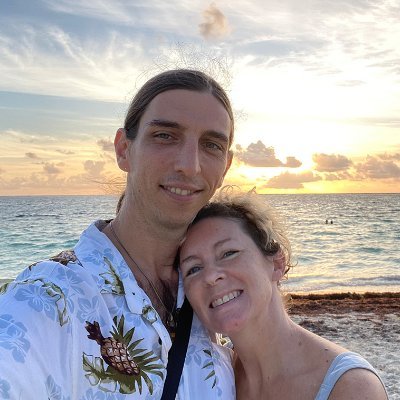 I'm a 20+ year marketer (and part-time shaman) running my agency from paradise and helping others create financial freedom with marketing and mindfulness.