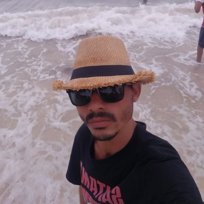 “No dia mais claro, Na noite mais densa, O mal sucumbirá ante a minha presença, Todo aquele que venera o mal há de penar, Quando o poder do Lanterna Verde enfre