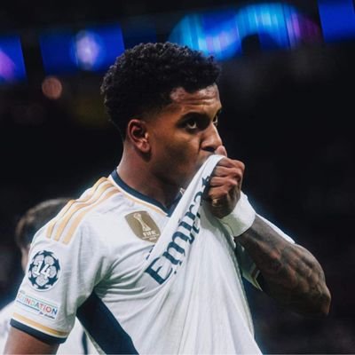 KhatemMo78468's profile picture. 🕊
في راسي مدينه شوارعها الذكريات 🖤