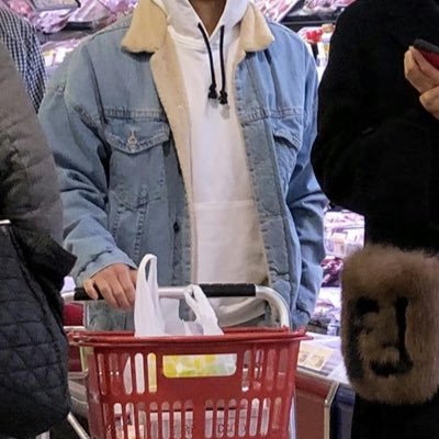 kmohdori's profile picture. 🌾(27)men