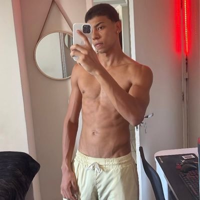 CoeeGh_'s profile picture. Ed. Física 🎓📚/ 22y