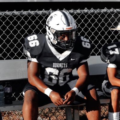 𝐂𝐥𝐚𝐬𝐬 𝐨𝐟 𝟐𝟎𝟐𝟕| 6’0 220 DL/OL Lance 