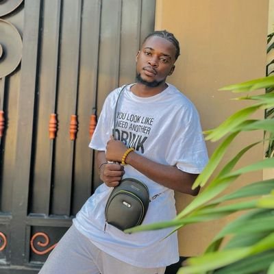 PNzenge12's profile picture. la défaite on connaît pas🎱✊🏴‍☠️