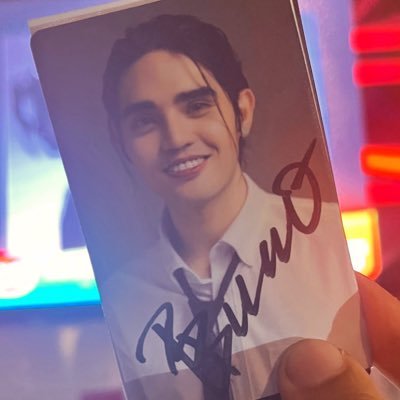Pine/Pining: to miss someone so much it hurts greatly. Fangirl mementos & arbitrary verses. Yung heart ko #MAHALIMA, kayo yung nasa heart ko š Ha? Hatdog š