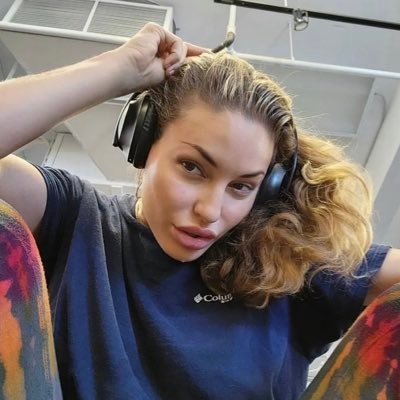 cathy_corinne's profile picture. nobody is prefect expect God