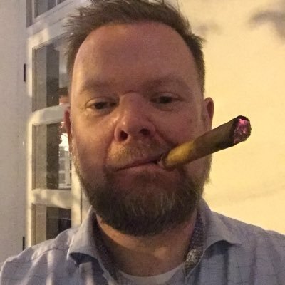 Tilbake på Twitter etter en pause. Uvisst hvorfor.