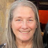 Verna Simpson (@vraye56) 's Twitter Profile