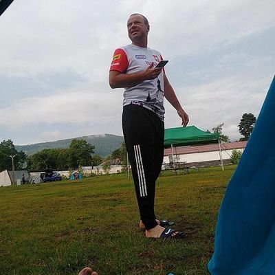 Czas jest cenny. Upewnij się, że wydasz go z właściwymi ludźmi
Nie oglądaj się na innych, bo nigdy nie będziesz sobą