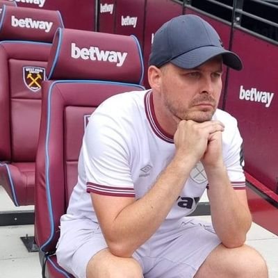 Fiancé & Dad 👨👩👧👦
Head of Computing 🖥
West Ham Supporter ⚒