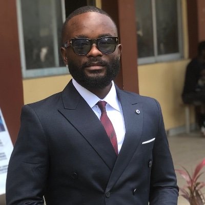 Acteur politique et juriste 
Engager en politique pour voir notre Congo revêtir complètement son rôle de grande puissance mondiale🇨🇩❤️