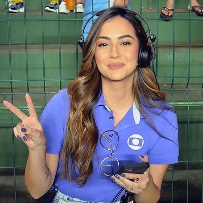 KarlaIzumi's profile picture. Eu passarinho.