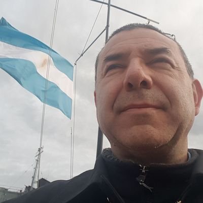 Amo a mi Patria por sobre todo. RECONTRA ARGENTINO.
Dentro de la República TODO.
Si no te sigo avisame