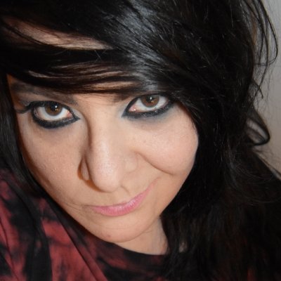 Writer 🍁 Photog 🍂 Sit-down Comedienne 🍃 Lover of furry things 🍁
https://t.co/G21du0hQ2J