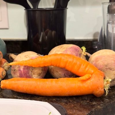 jerkheadface's profile picture. he/him