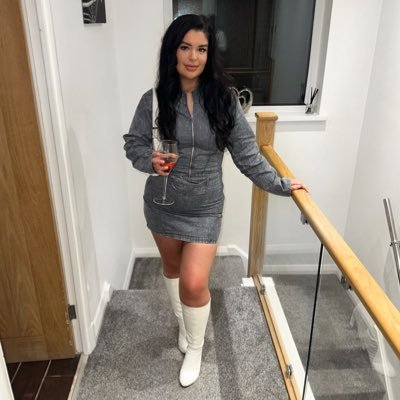 kellyjones_xo's profile picture. Instagram: _kellyjonesx