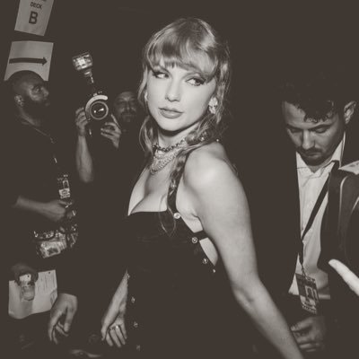 argumentative dream girl. the eras tour bs as n3 🤍
