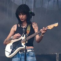 v, xoxo 🤸♀️ (@sapphic4cc) 's Twitter Profile