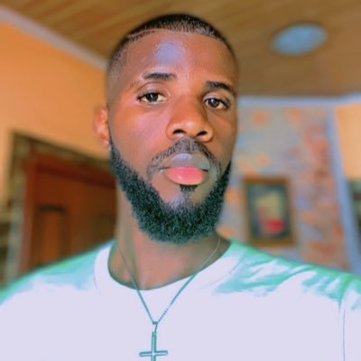 I'm African. 🇳🇬
|| Aries ♈
|| Aspiring Model and International Footballer ⚽️
|| Chelsea FC #KTBFFH
|| SC: yusufmusa604