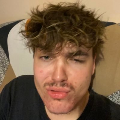 szaboatti12's profile picture. 20yrs @fcbarcelona