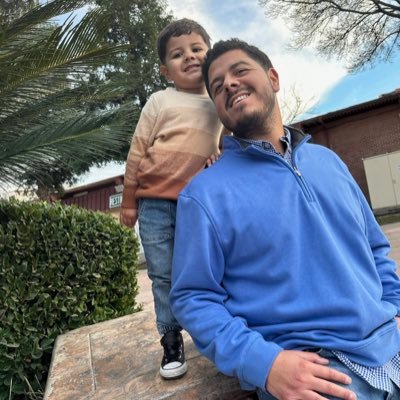 JuanOrt13267559's profile picture. Husband. Father. Faith.