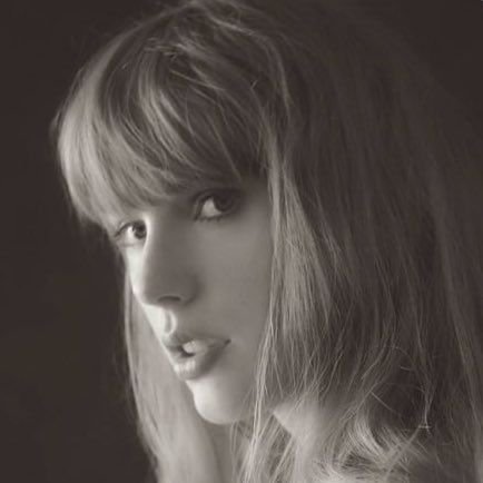 Taylor Swift 🛐🛐