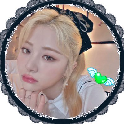LE___yunjin Profile Picture