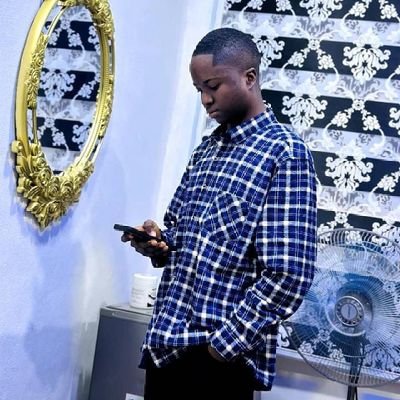 FeyintoluwaR's profile picture. 