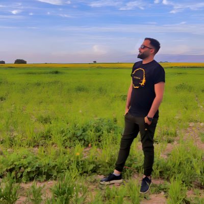 statue96's profile picture. آخر این جاده کجاس عبور یا رسیدنِ؟