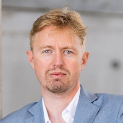 Manažer, ajťák, inovátor, energetik a ekonom amatér, zastupitel
Královéhradeckého kraje, předseda oblasti STAN Hradecko.