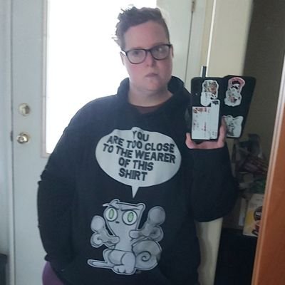 SmlTwnWriterDee's profile picture. Bachelor of Arts Creative Writing and Media Studies, love to create, inspire, learn and teach. Love live and breathe music.