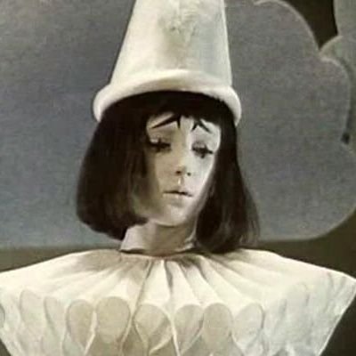 paranoiasquare's profile picture. 