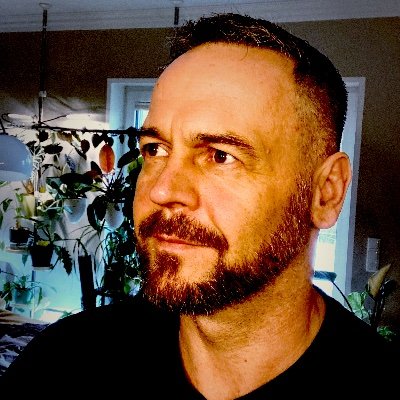 Unser Kopf ist rund, damit das Denken die Richtung wechseln kann.🇩🇪 Buchtip „Inside Corona“ von Thomas Röper und höre @triggerfm_radio