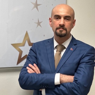 KizilkaplanB's profile picture. İstanbul Üni.İktisat Fakültesi Uluslararası İlişkiler|Marmara Üni.Bankacılık Enstitüsü | Bahçeşehir Üni.Felsefe Okulu | Fenerbahçe 💛💙