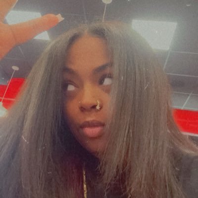 taylorsimonexox's profile picture. 