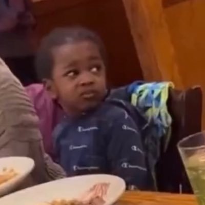 Lewissskky's profile picture. good eveningg,i can see that your chicken need a likkle seassningg!! 🇰🇪🇩🇪