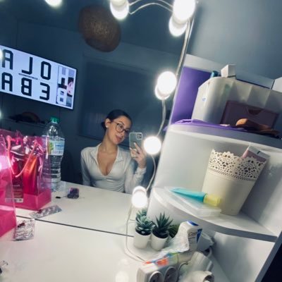 ig//@laauraestebaan_
