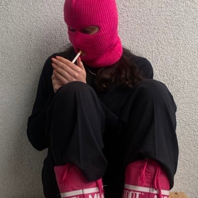 Nihilistin mit Stockholm Syndrom | Raucherin (she/her) | Fluppenexpress | faşizme geçit yok! | пиздейшн делегейшн