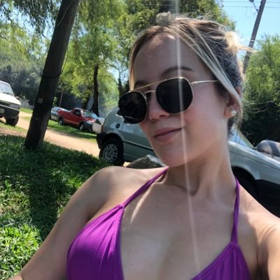 RithielyFarias's profile picture. 🇦🇹 Insta: @rithiely_rf       •Tenha dentro do seu coração, pureza e verdade, o que você transmitir, volta com intensidade! 🍂