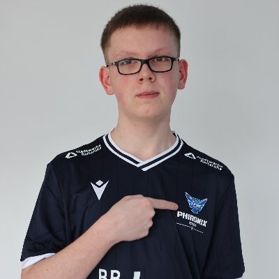 17 / 🇩🇪
📍Osnabrück
Professional EAFC Academy Player for @PHIRONIX_eSport

Socials:
https://t.co/xiY7tn4oi5