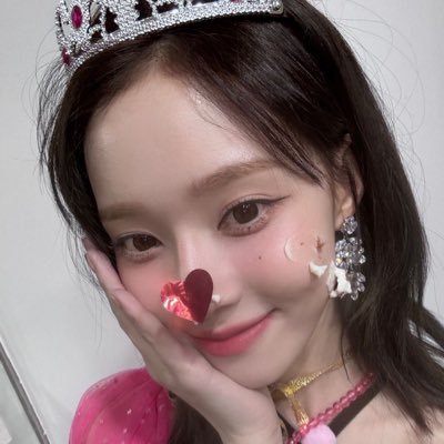 righteousmarkie's profile picture. kalo inactive berarti oknumnya lg didobrak sama college thingy ok wml