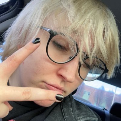 22 | they/them | byleth main | currently shitting myself over ff7 | i copped a qt @Paschify