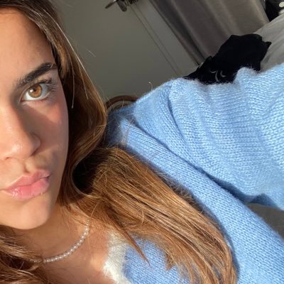 farah629's profile picture. 