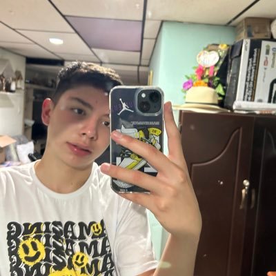 Sebas4193987961's profile picture. 