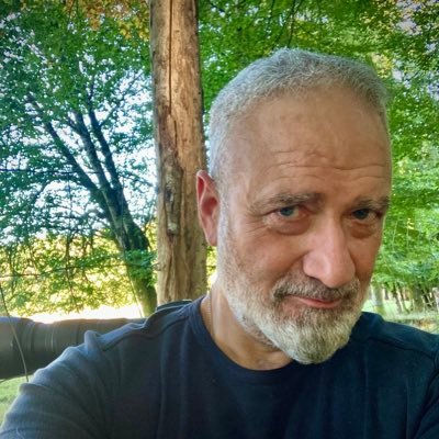 denisdevilliers's profile picture. Rédac chef télé. Amoureux d'images qui bougent ou...pas. Mes propos n'engagent que Moi...