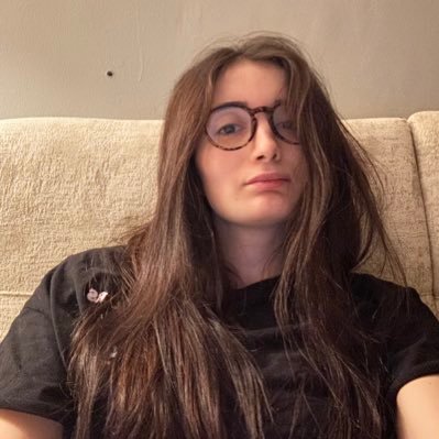 tugceeakiin's profile picture. TAKE ME OUT