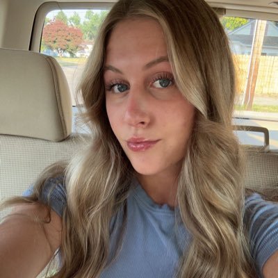 ella_madison_'s profile picture. 