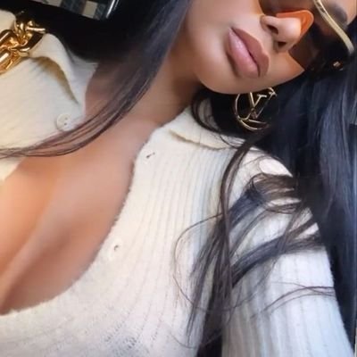 Ivv1058306's profile picture. 