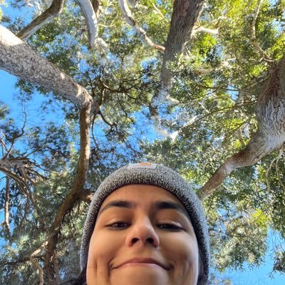 uncooliani's profile picture. currently deleting all my tweets brb
