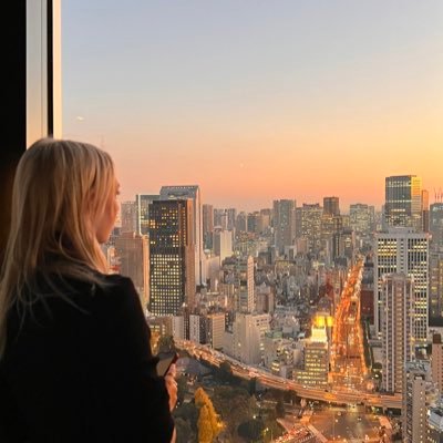 Movies, coffee, books and Taylor Swift. I make shitty reviews on letterboxd too