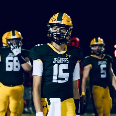 QB’ 25 | Ashwaubenon High 🐆 WI | 6’4, 170 | 4.0 GPA | Honor Roll | 10” ✋🏻| 4.7 40| Cell: 920-883-9220| NCAA ID: 2310150134 |